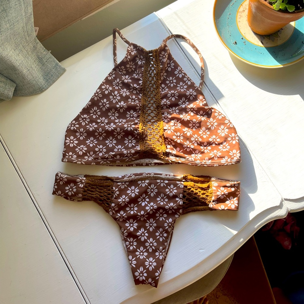 Acacia Bikini Top and Bottoms